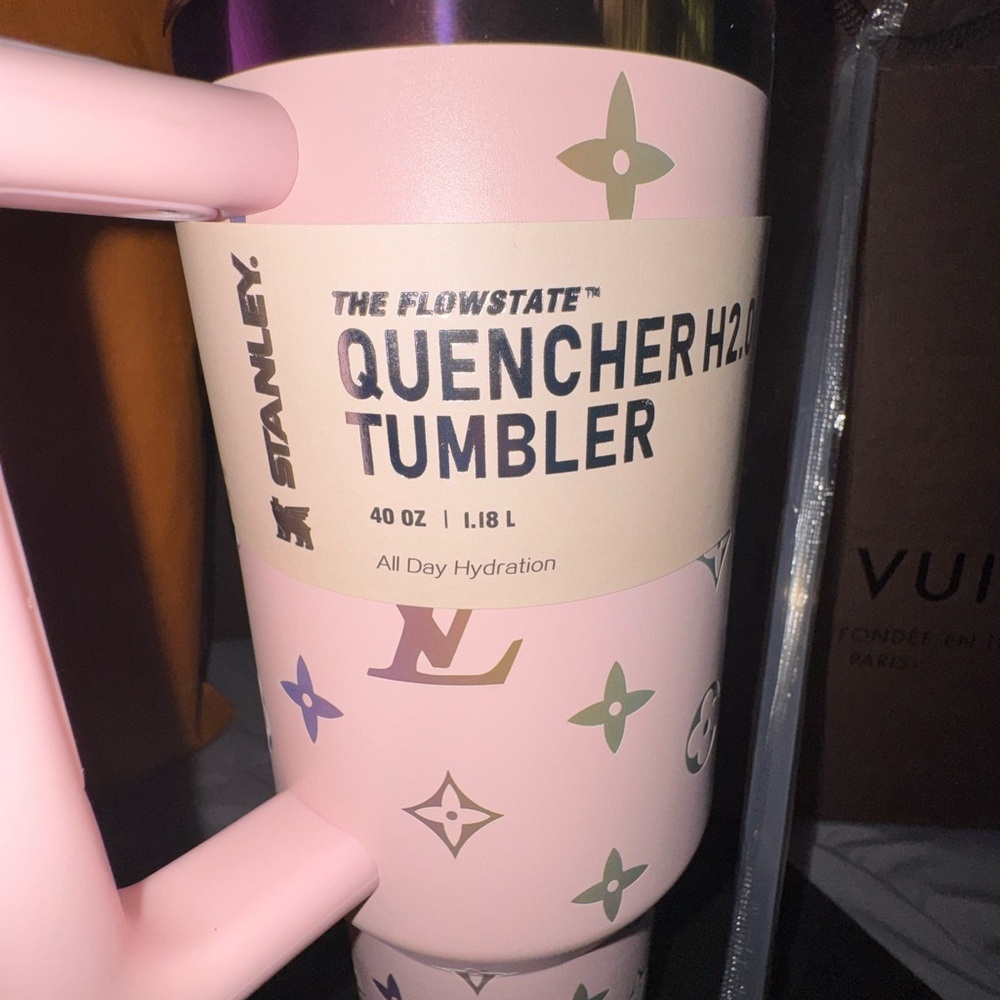 SALE💥 Stanley Flowstate Tumbler in Light Pink - Picture 6 of 7